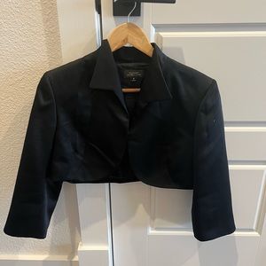 Tahari Black Cropped Blazer
